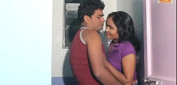 desimasala.co - Bhabhi Romance with Plumber in Bathroom